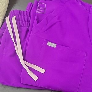 Womens Figs scrub set